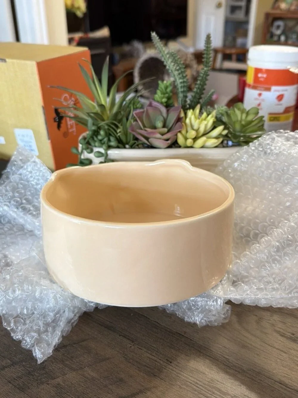Rockybear Pet Figural Dog Bowl In Tan - 6.5